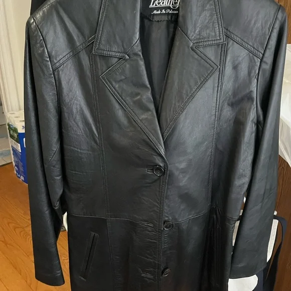 Women's Black Blazer - Picture 2 of 6